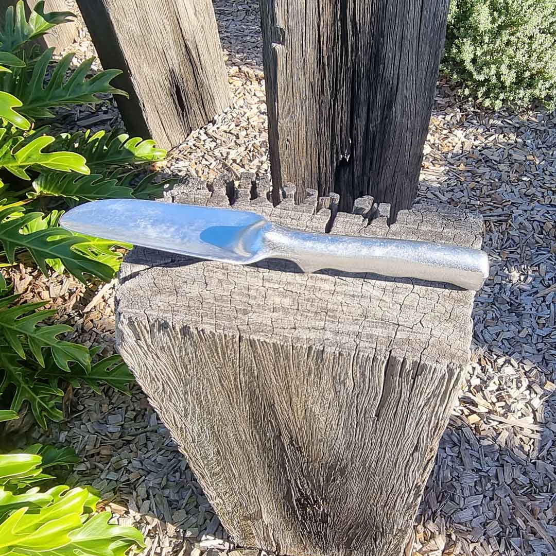 Narrow Trowel – Versatile & Durable Australian-Made Garden Tool