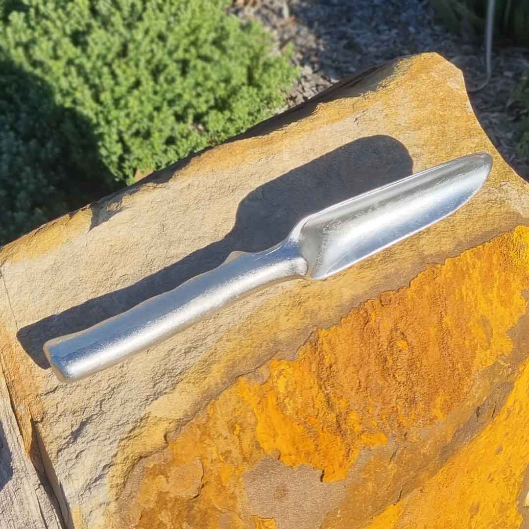 Narrow Trowel – Versatile & Durable Australian-Made Garden Tool