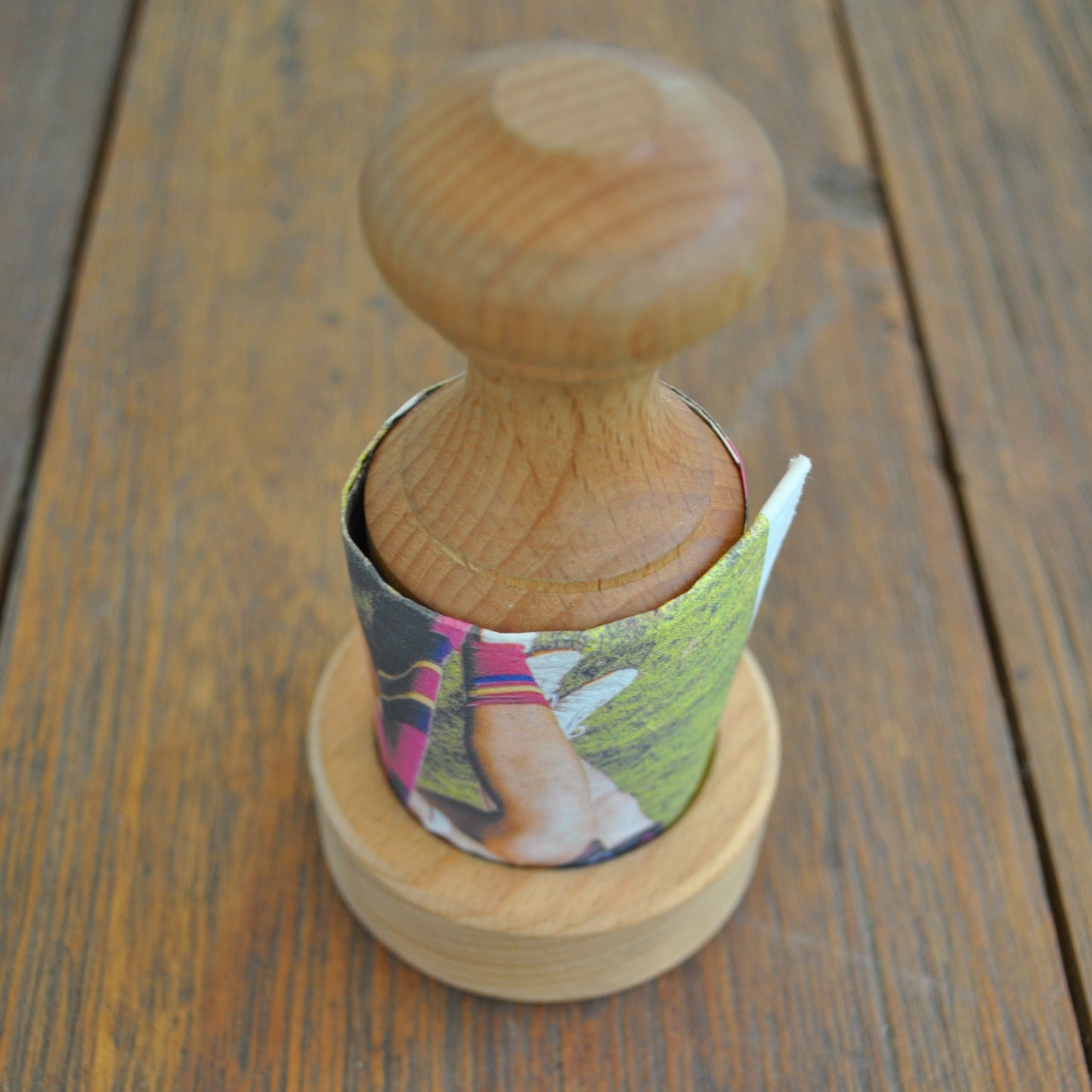 Making newspaper pots with pot maker